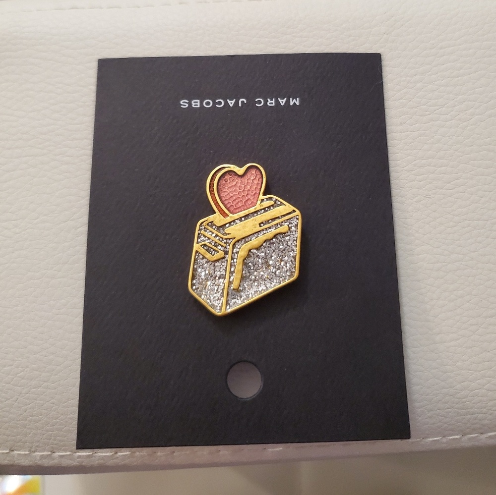 Marc Jacobs pin